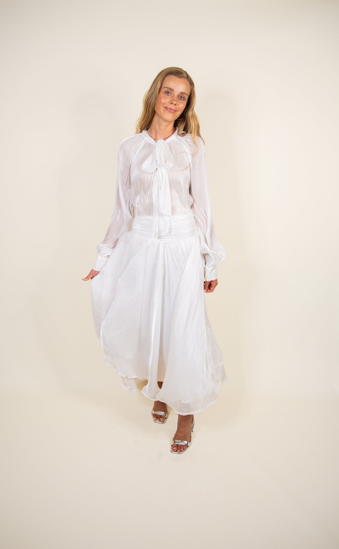 The Eleanor Shimmer Skirt Set in Pearl