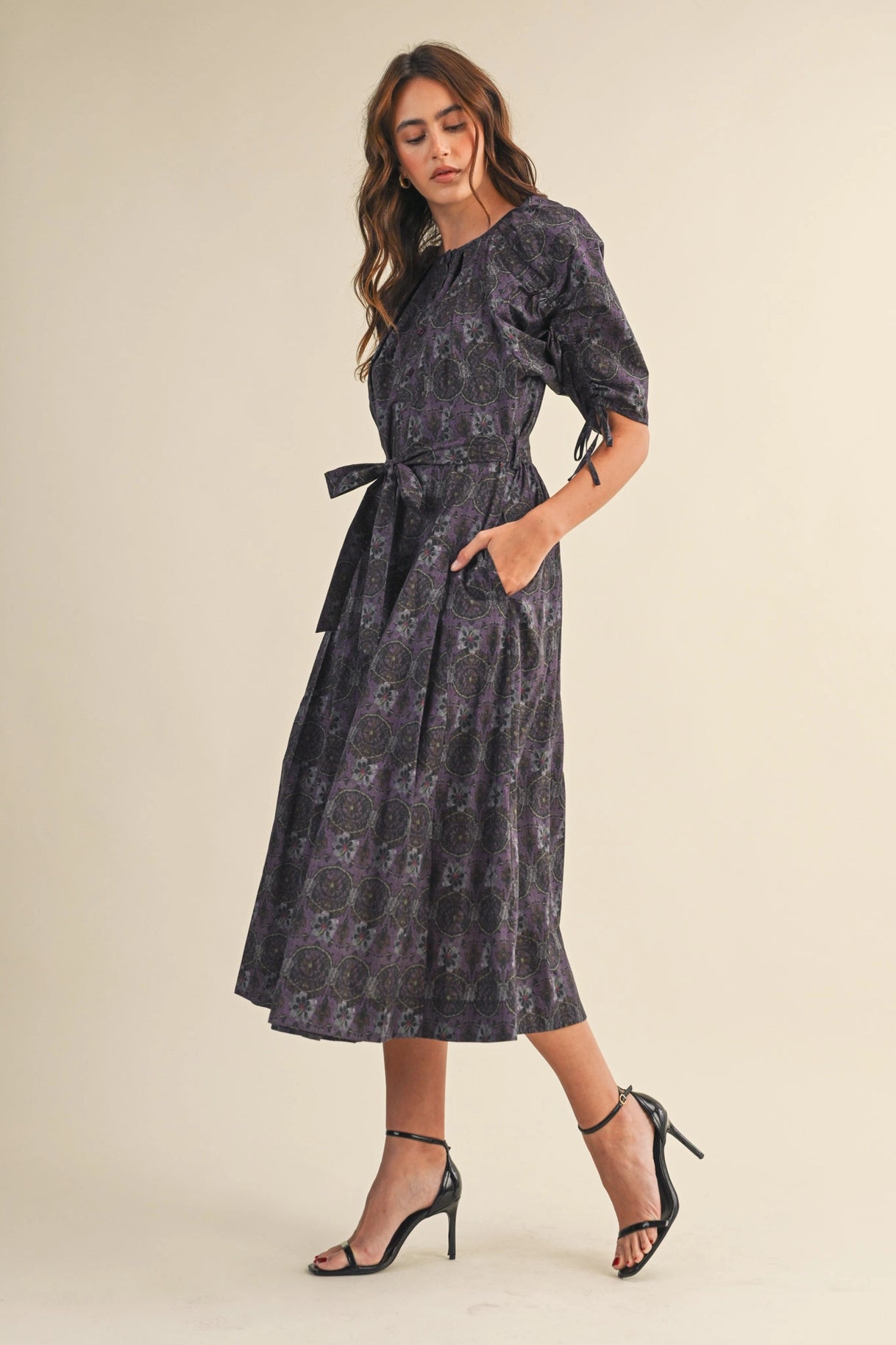 The Cora Floral Midi Dress in Lilac Floral