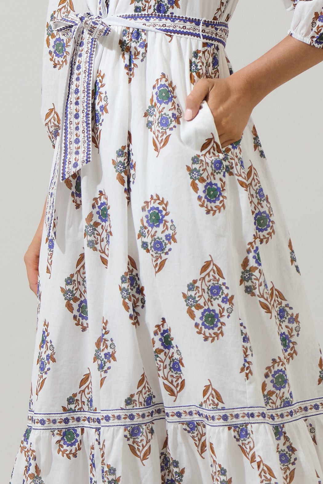 The Lauren Midi Dress in Navy Floral