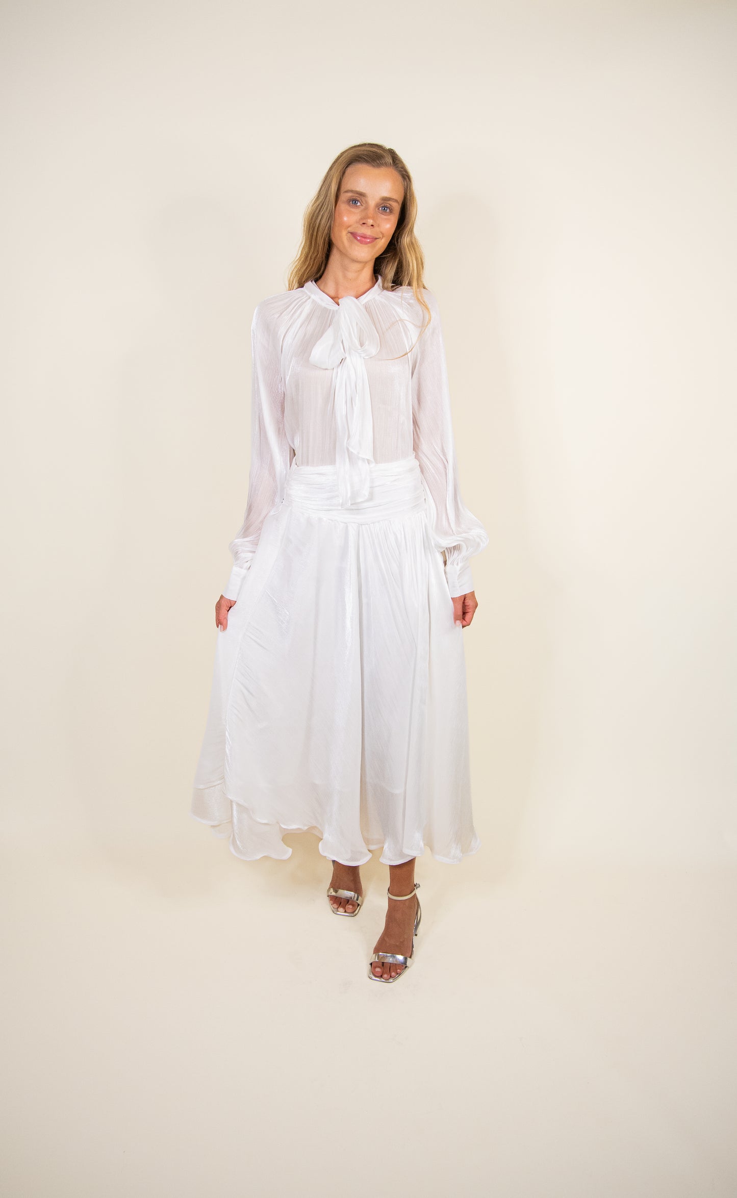 The Eleanor Shimmer Skirt Set in Pearl