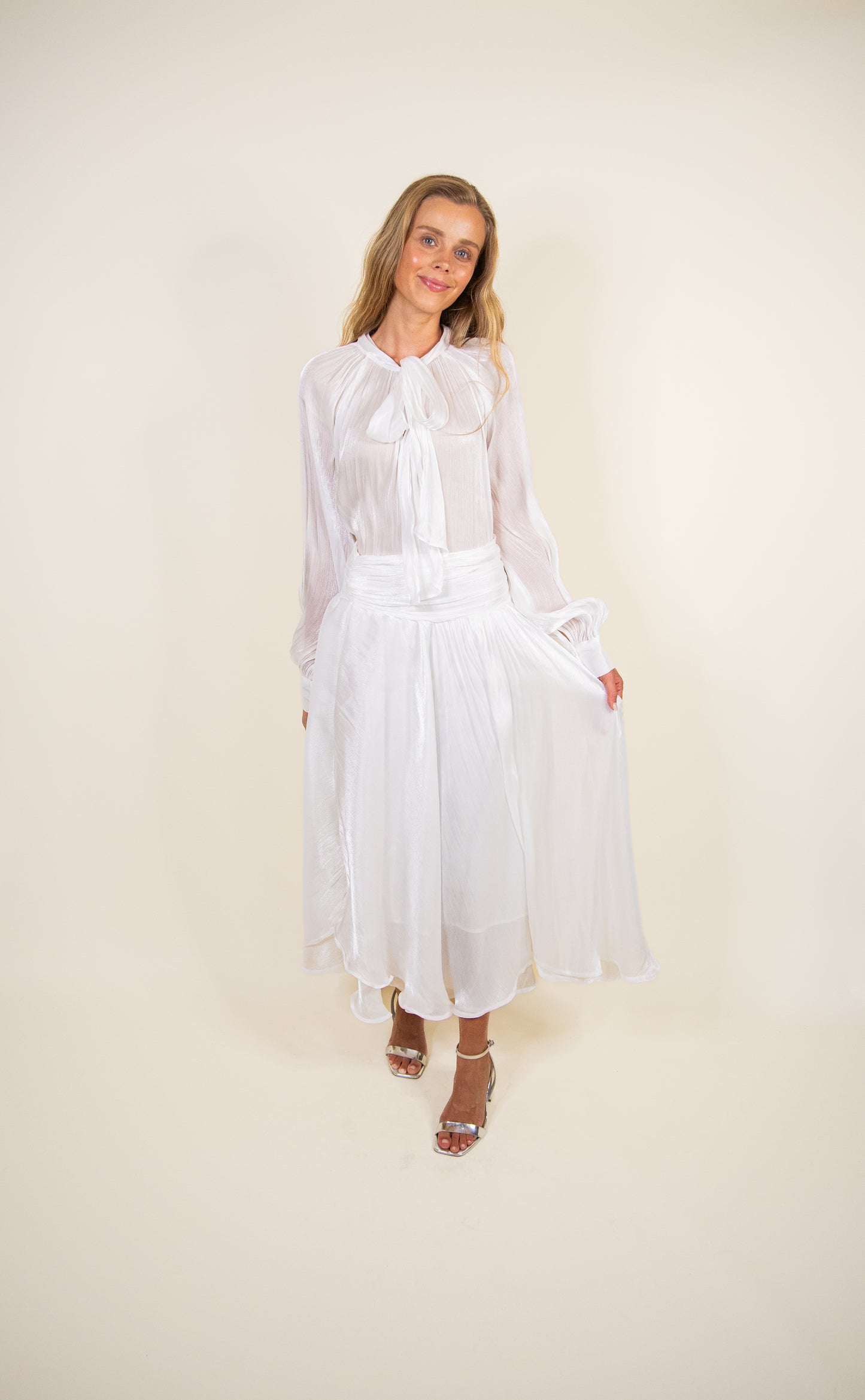 The Eleanor Shimmer Skirt Set in Pearl