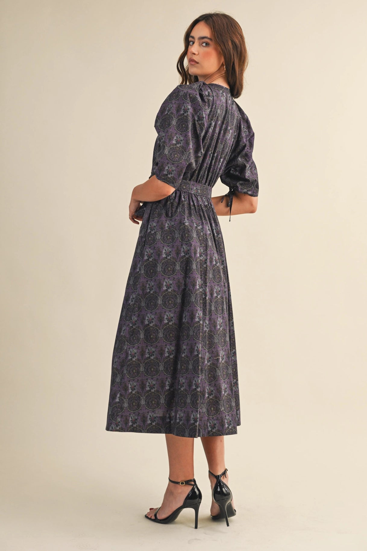 The Cora Floral Midi Dress in Lilac Floral