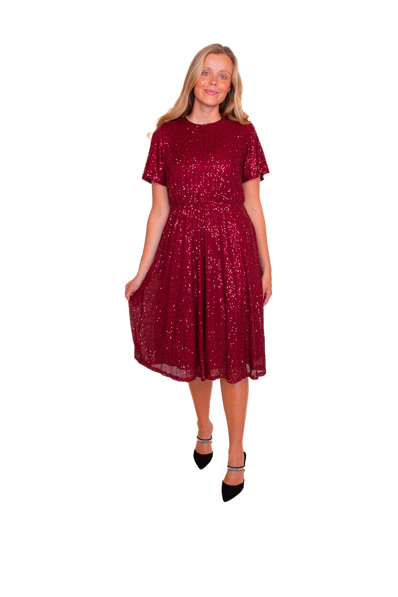 The Elsie Sequined Dress in Cranberry