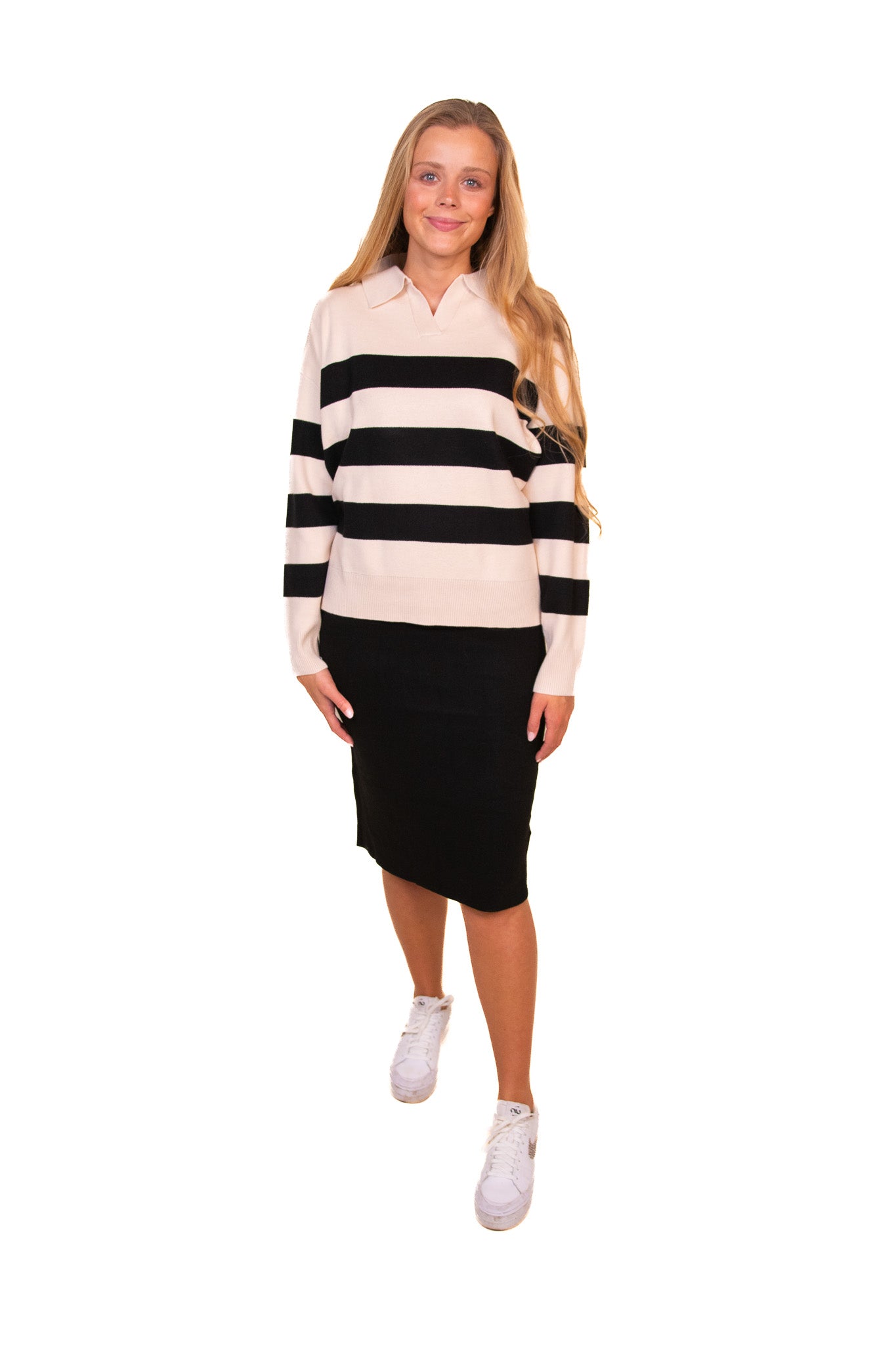 The Kailey Collar Knit Sweater in Cream & Black