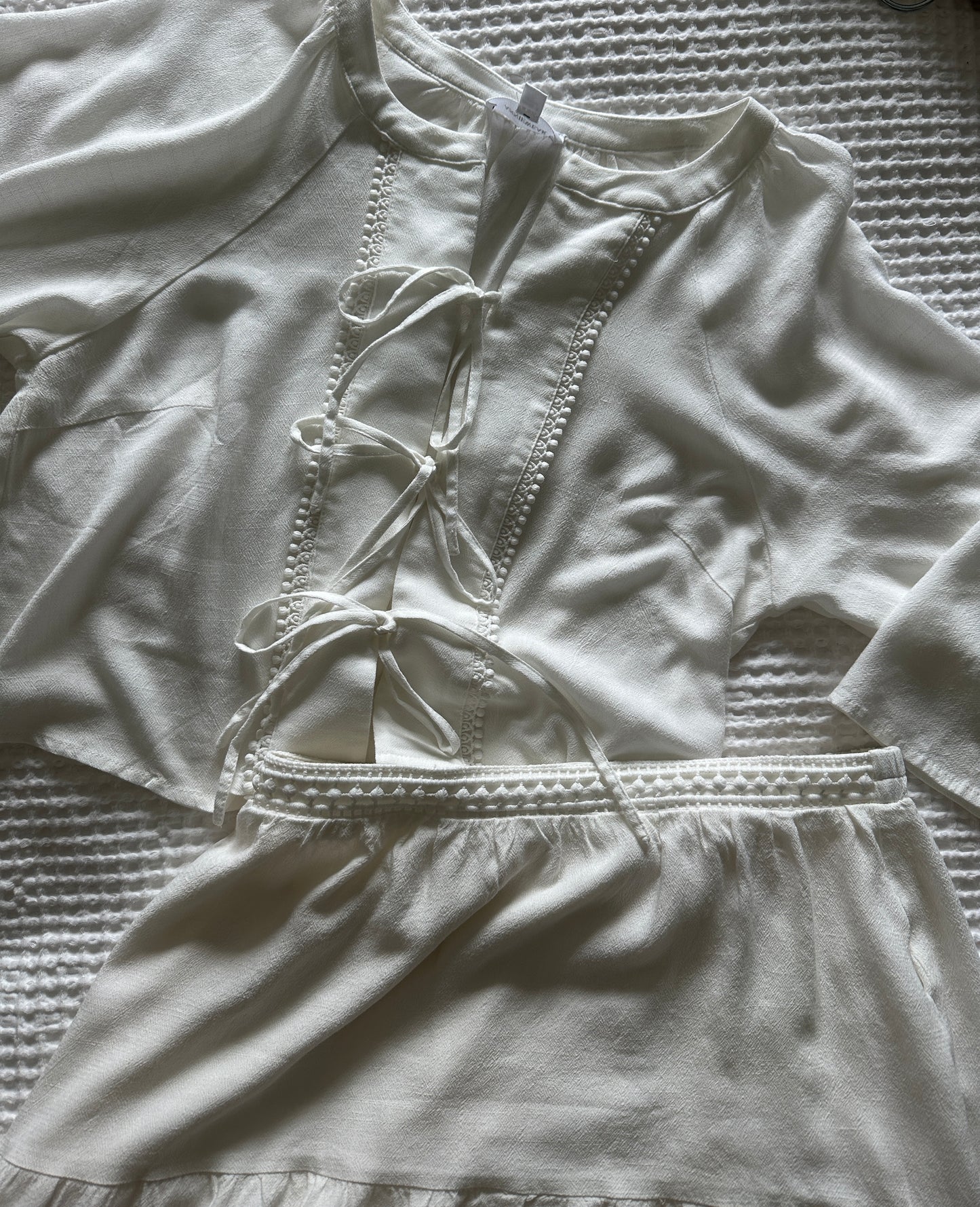 The Saylor Set in White