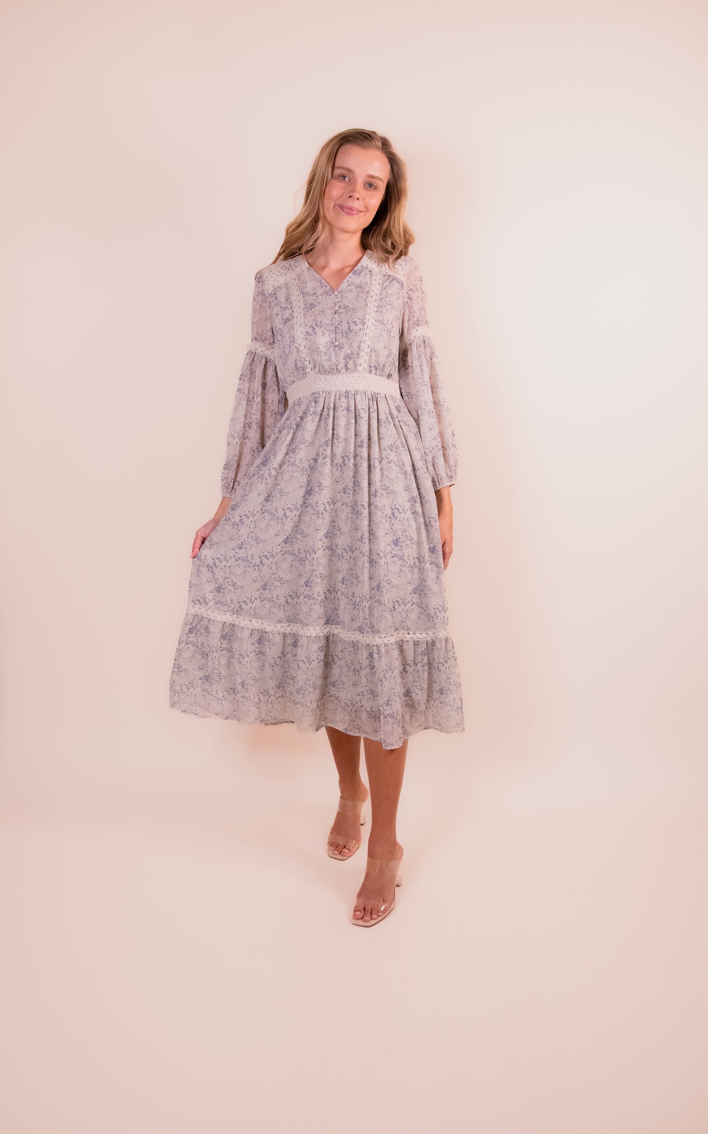 The Alice Midi Dress in Blue Floral