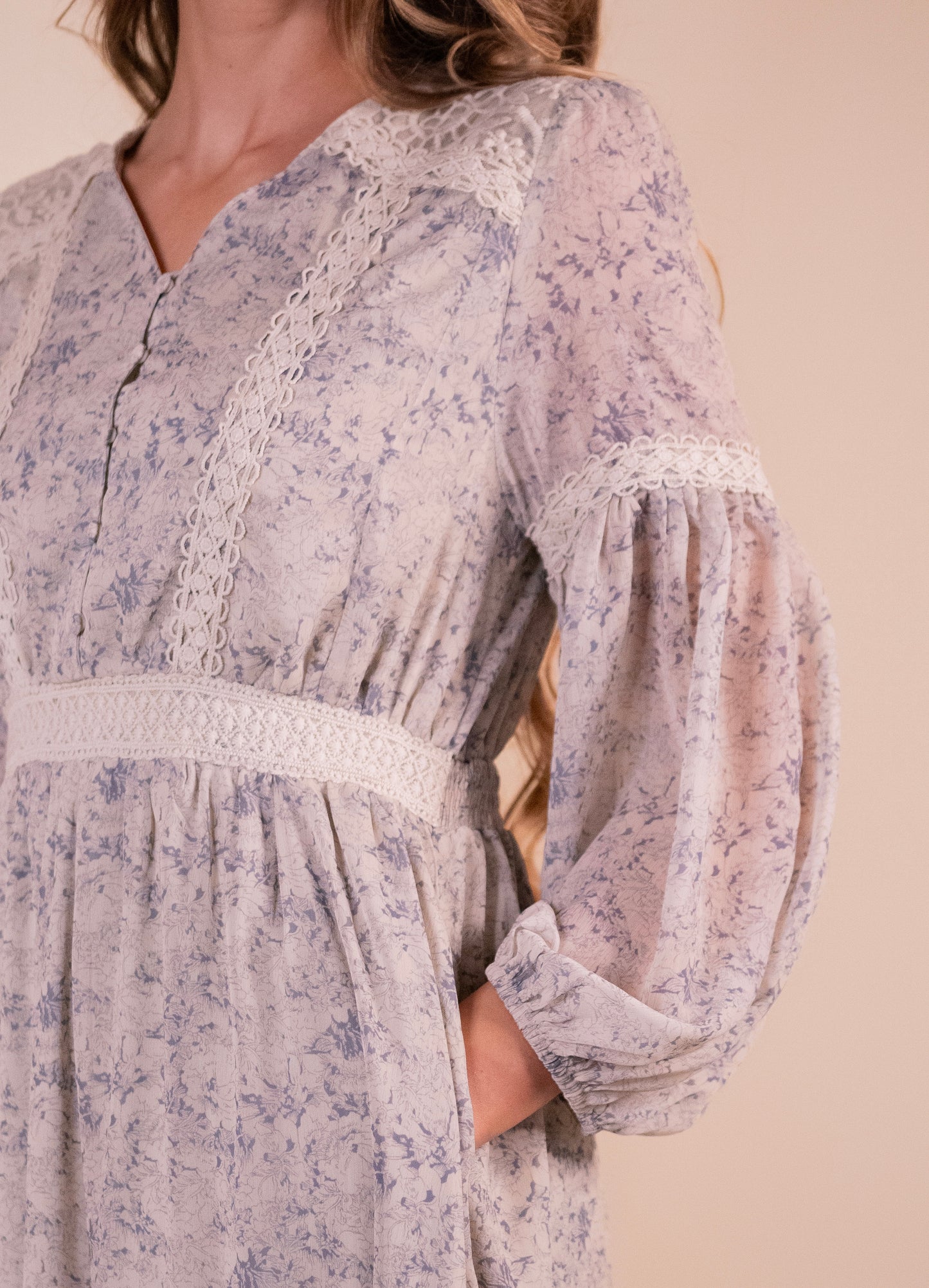 The Alice Midi Dress in Blue Floral