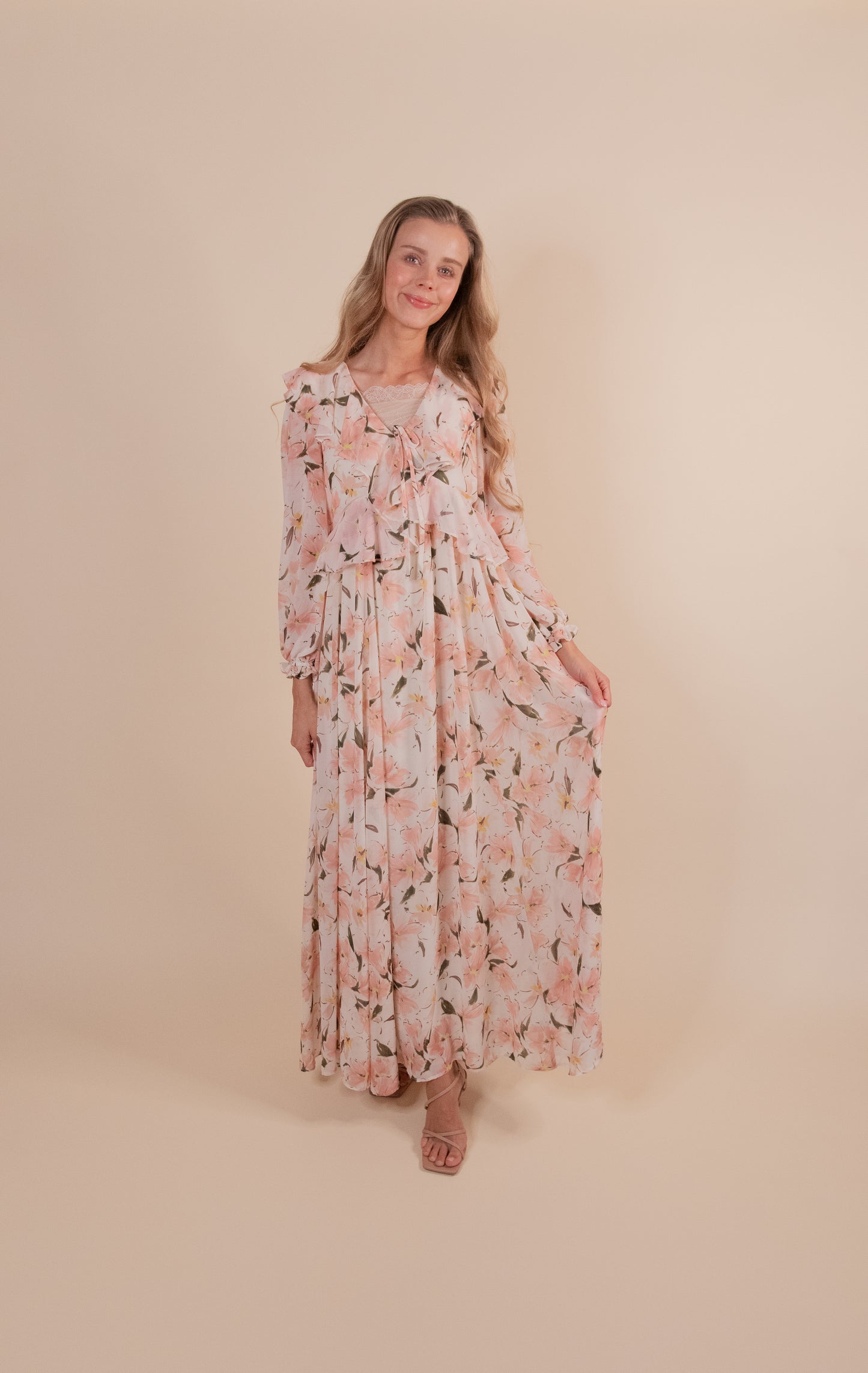 The Eden Floral Maxi Dress in Creme Floral