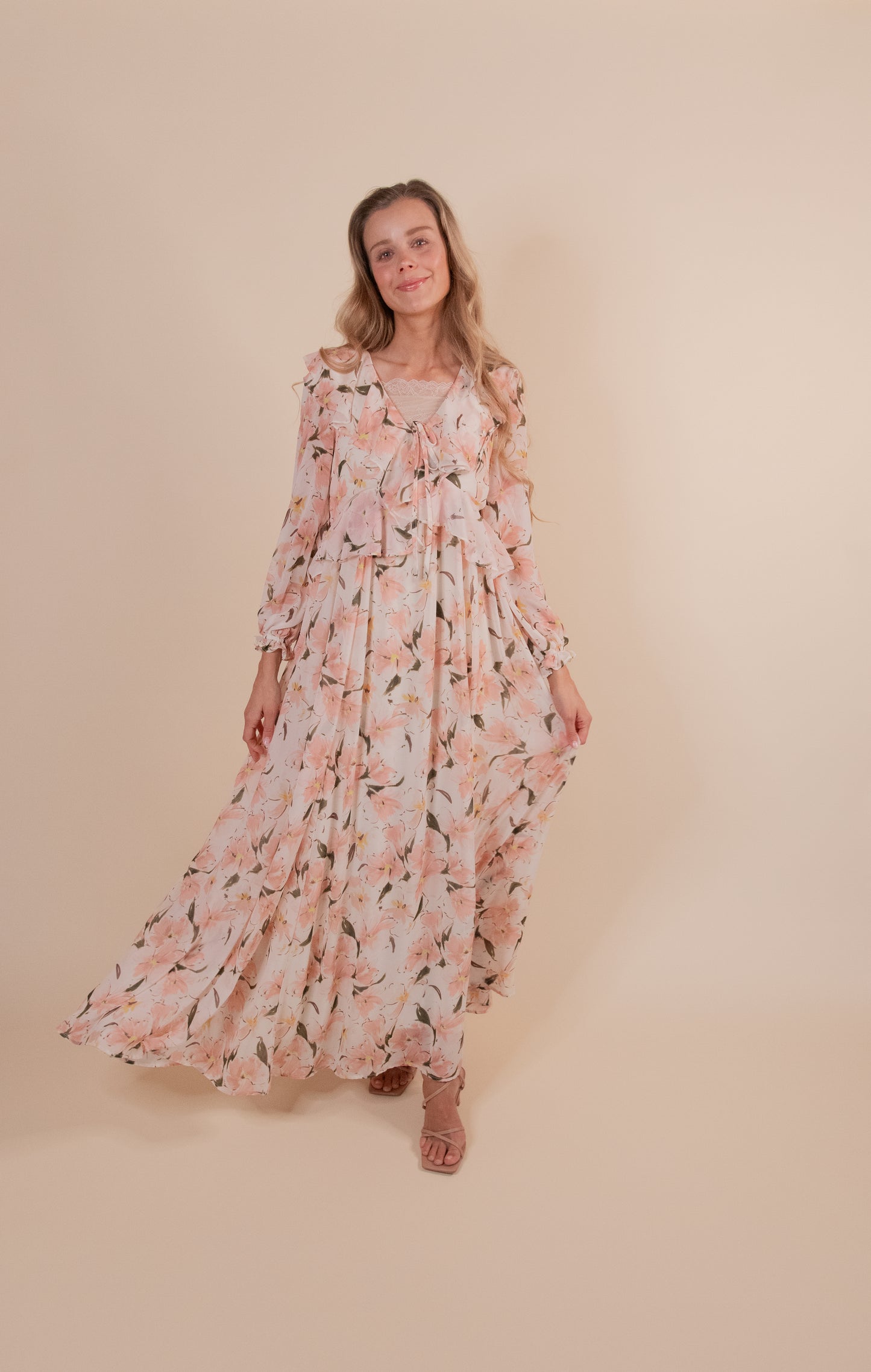 The Eden Floral Maxi Dress in Creme Floral