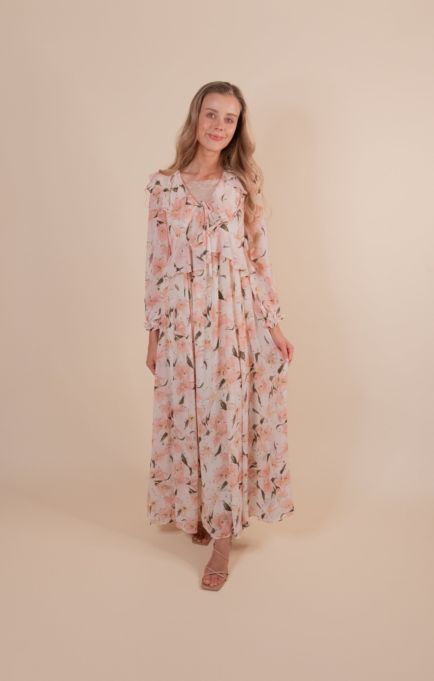 The Eden Floral Maxi Dress in Creme Floral