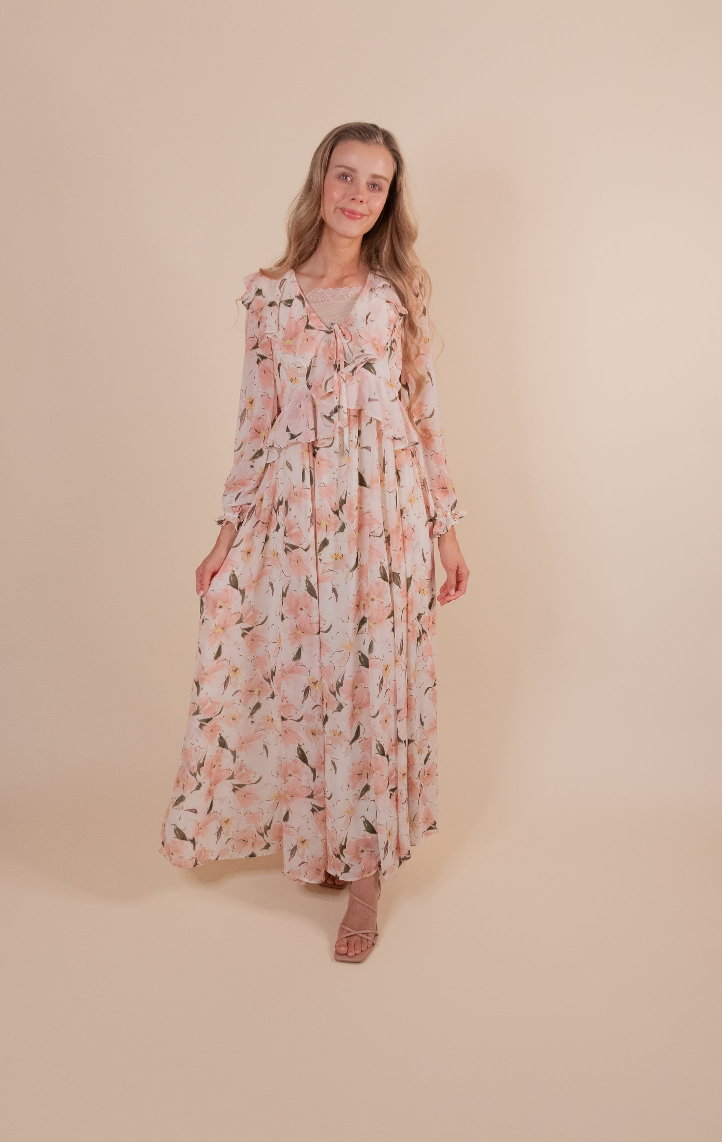 The Eden Floral Maxi Dress in Creme Floral