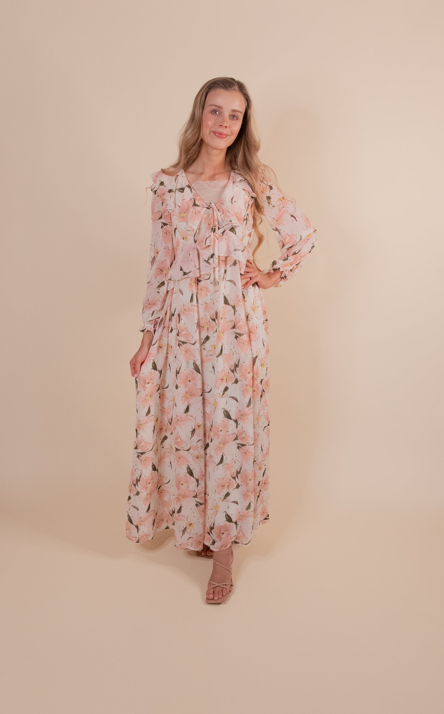 The Eden Floral Maxi Dress in Creme Floral