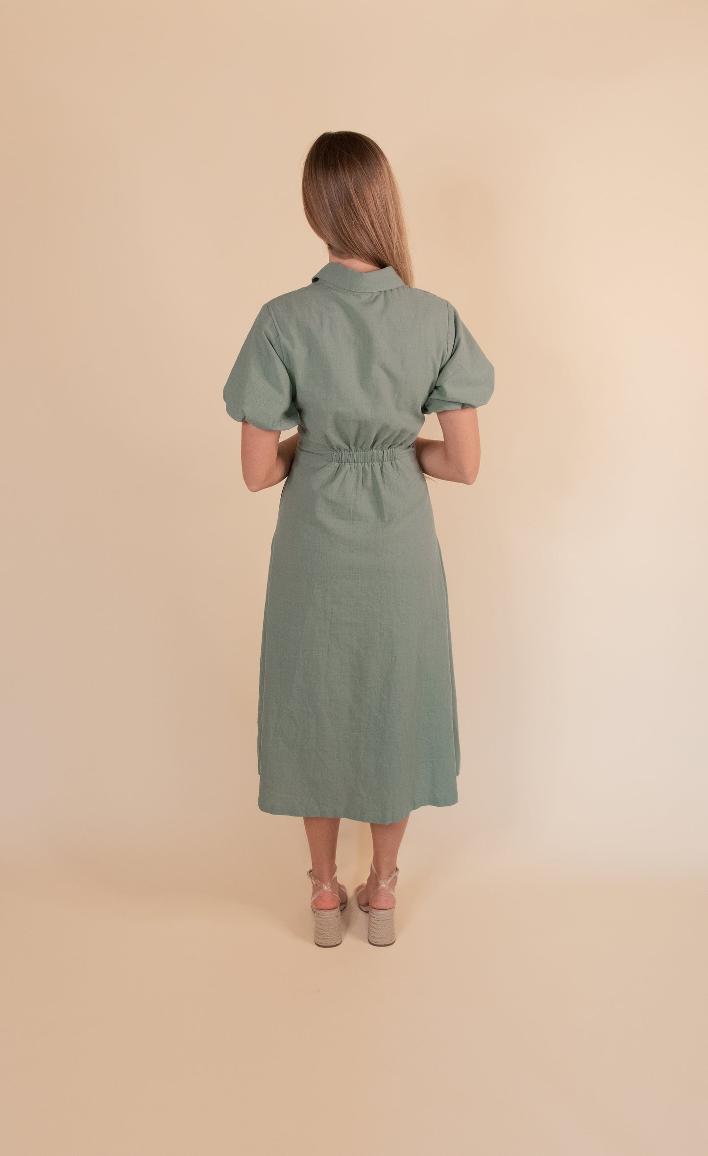 The Kacie Tie Waist Cotton Dress in Olive