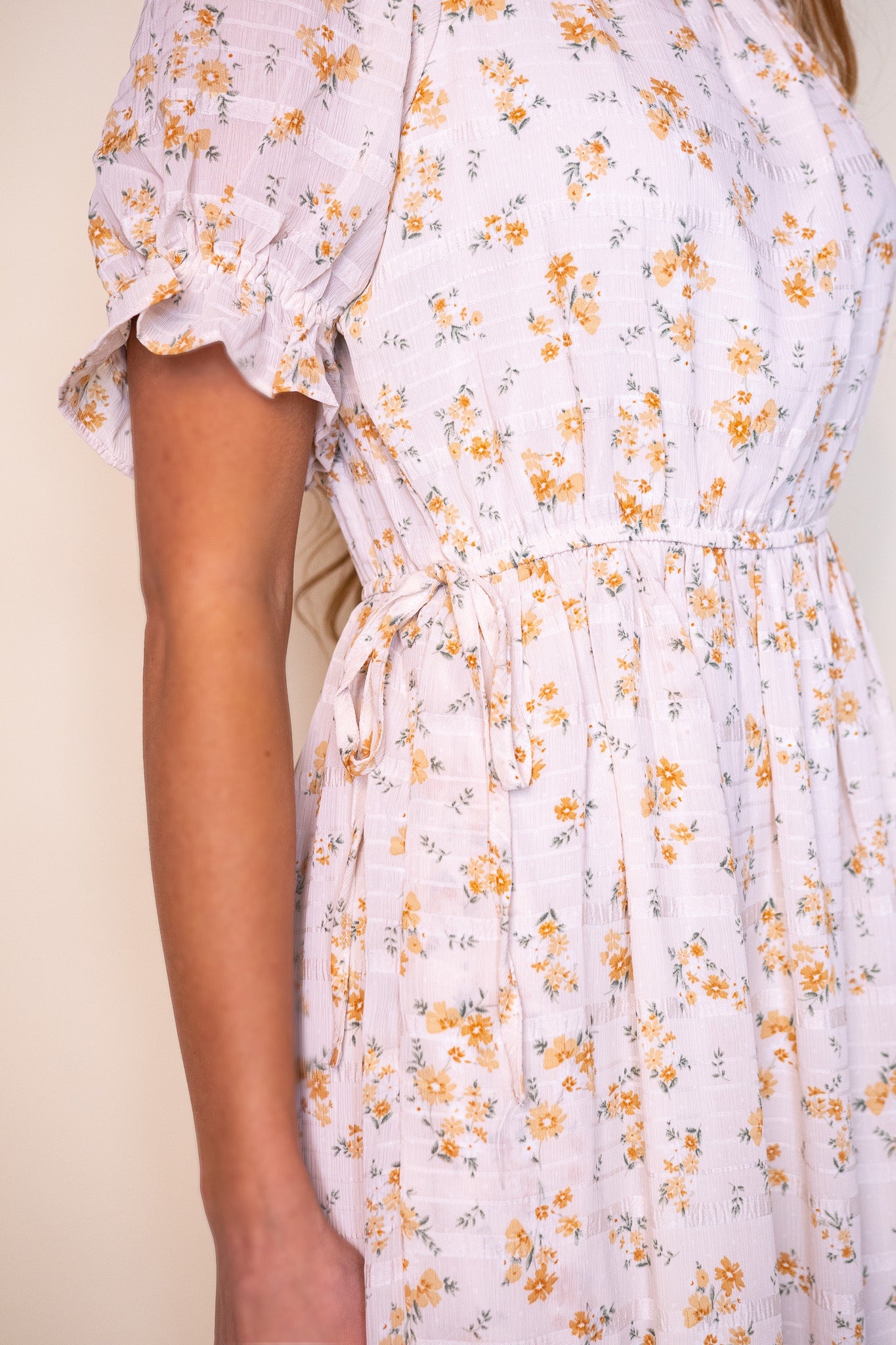 The Lindsey Tie-Side Midi in Yellow Floral