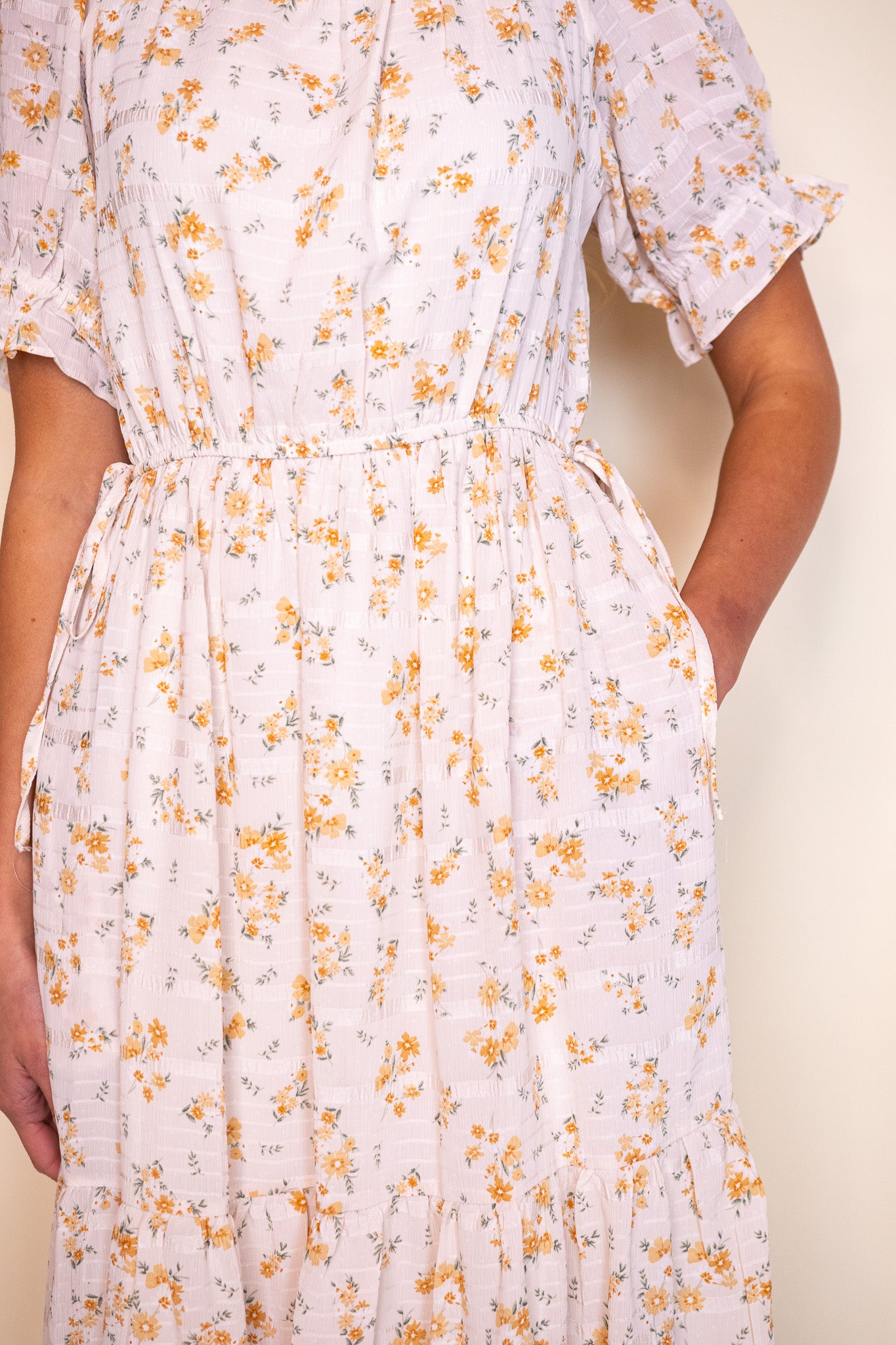 The Lindsey Tie-Side Midi in Yellow Floral